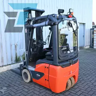 4-wiel elektrische heftrucks 2020  Linde E12-02 Elektrische heftruck (8)