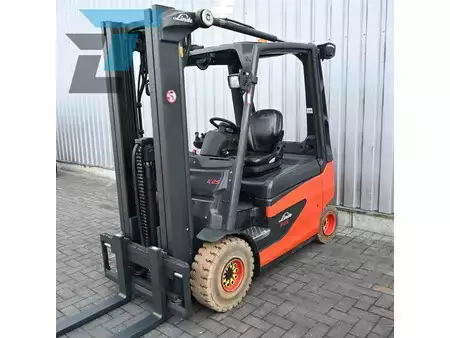 Elektromos 4 kerekű 2014  Linde E25-01 Elektrische Heftruck (12)