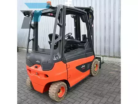 Elektromos 4 kerekű 2014  Linde E25-01 Elektrische Heftruck (9)