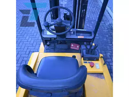 Elektromos 4 kerekű 1996  Hyster J2.50XM Elektrische heftruck (13)