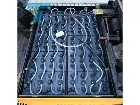 Elektromos 4 kerekű 1996  Hyster J2.50XM Elektrische heftruck (15)