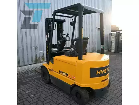 Elektromos 4 kerekű 1996  Hyster J2.50XM Elektrische heftruck (8)