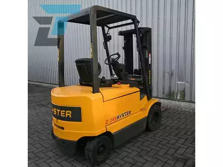 Elektromos 4 kerekű 1996  Hyster J2.50XM Elektrische heftruck (9)