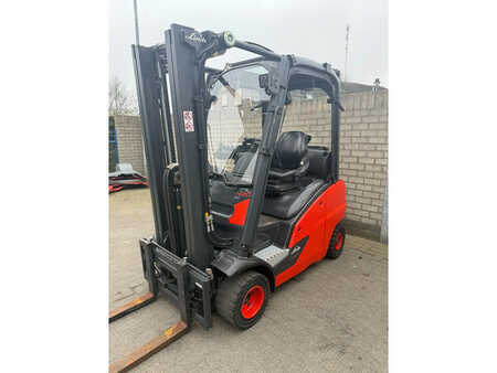 LPG Forklifts 2015  Linde H20T (10)