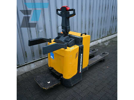 Elektromos emelőkocsik - Jungheinrich Elektrische palletwagen (10)