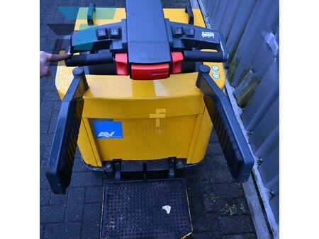 Elektromos emelőkocsik - Jungheinrich Elektrische palletwagen (4)