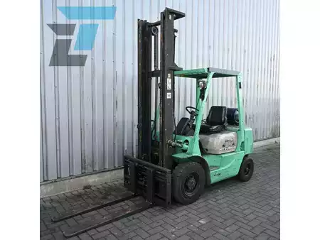 Gas truck 1994  Mitsubishi FG25 LPG Heftruck (2)