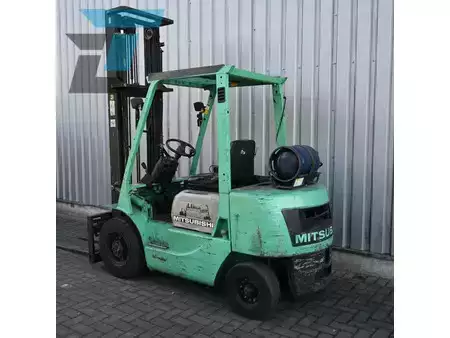 Gas truck 1994  Mitsubishi FG25 LPG Heftruck (3)