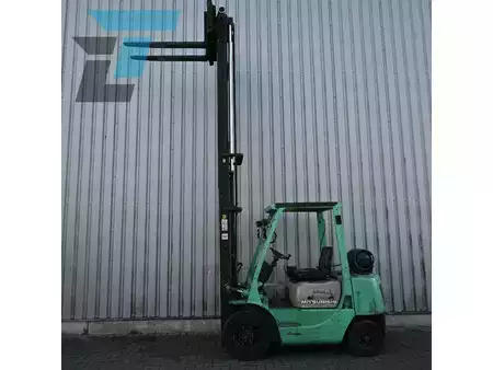 Gas truck 1994  Mitsubishi FG25 LPG Heftruck (4)