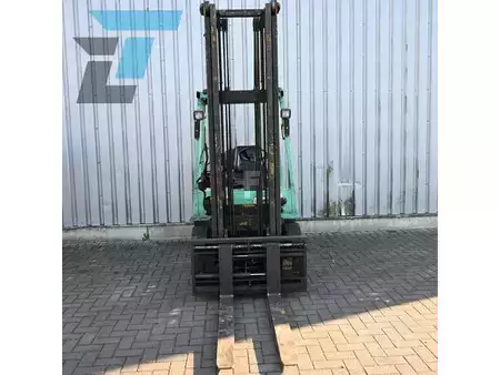 Gas truck 1994  Mitsubishi FG25 LPG Heftruck (8)