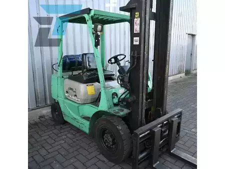 Gas truck 1994  Mitsubishi FG25 LPG Heftruck (9)