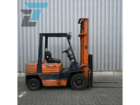 Dieseltrukki 1991  Toyota 02-5FDF25 (8)