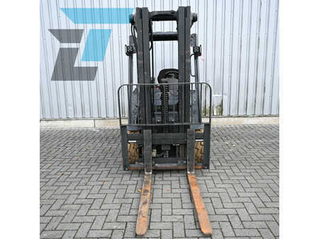 Elektro čtyřkolový VZV 2014  Linde E30L-01 (10)