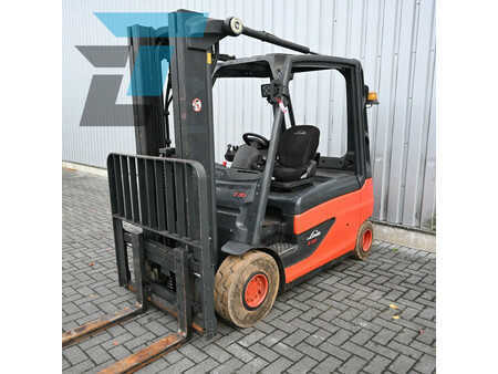 Elektro čtyřkolový VZV 2014  Linde E30L-01 (12)