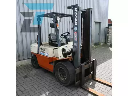 Diesel heftrucks - Nissan FGJ02A30U Diesel heftruck (10)