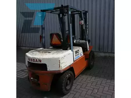 Diesel heftrucks - Nissan FGJ02A30U Diesel heftruck (8)