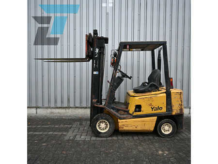 Diesel gaffeltruck 1991  Yale GDP20AEE2160 Diesel heftruck (4)