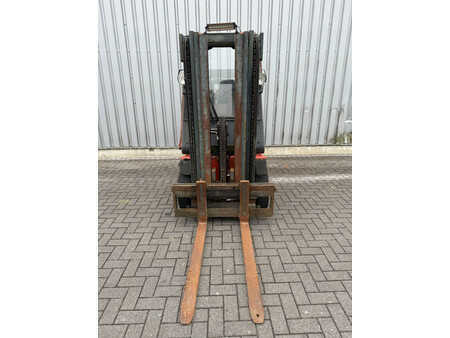 LPG heftrucks 1994  Linde H25T LPG Heftruck (10)