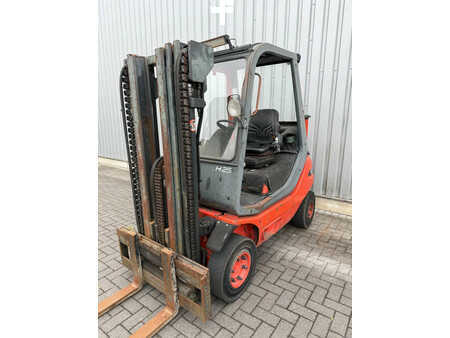 LPG heftrucks 1994  Linde H25T LPG Heftruck (12)