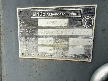 LPG heftrucks 1994  Linde H25T LPG Heftruck (14)