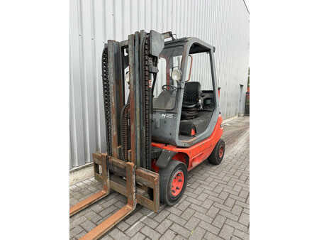 LPG heftrucks 1994  Linde H25T LPG Heftruck (2)