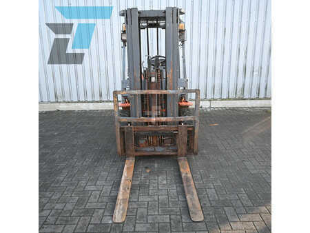 Diesel truck - Heli CPCD25 Diesel heftruck (10)