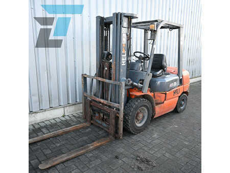 Diesel truck - Heli CPCD25 Diesel heftruck (2)