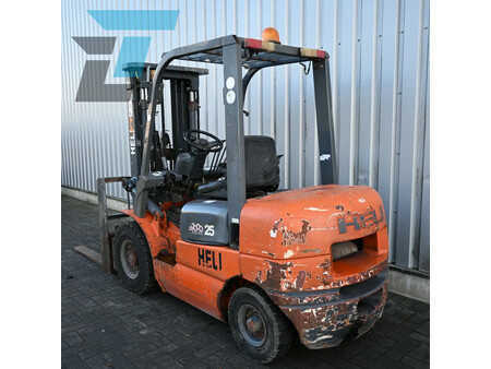 Diesel truck - Heli CPCD25 Diesel heftruck (3)