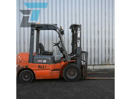 Diesel truck - Heli CPCD25 Diesel heftruck (6)