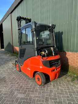 Gas truck 2011  Linde H20T (2) 