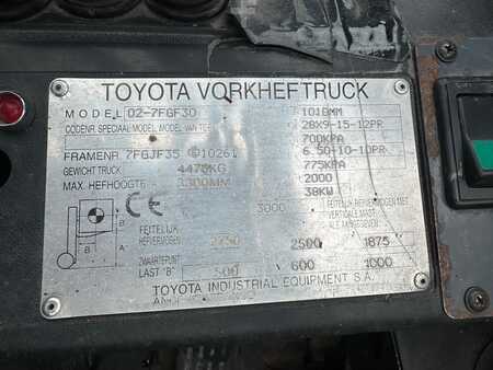 Gas truck 2000  Linde Toyota 02-7FGF30 (10)