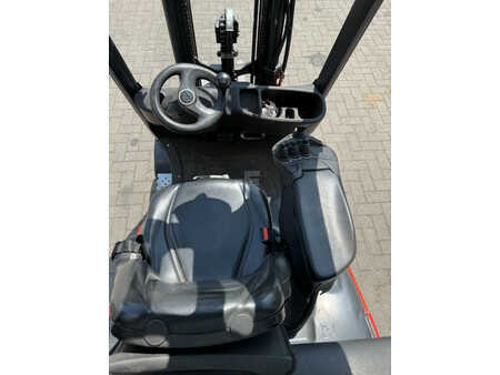 LPG VZV 2020  Linde H16T-01 LPG Heftruck (13)