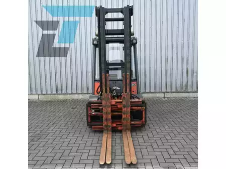 Wózki gazowe 2007  Linde H30T LPG Heftruck (9)