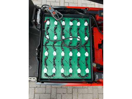 Elektro 4 Rad 2017  Linde E18-02 Elektrische Heftruck (15)