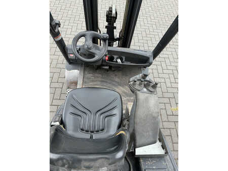 LPG VZV 2004  Linde H25ct-600 LPG Heftruck (13)
