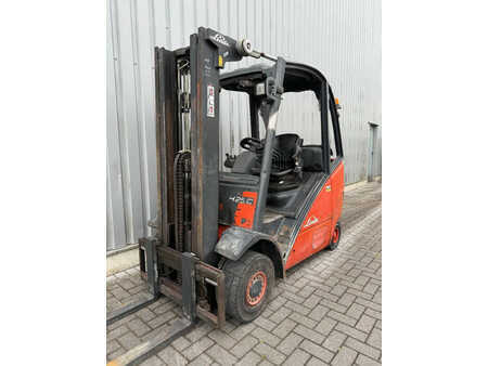LPG VZV 2004  Linde H25ct-600 LPG Heftruck (2)
