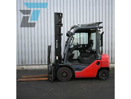 Dieseltruck 2015  Toyota 06-8FD20F Diesel heftruck (1)