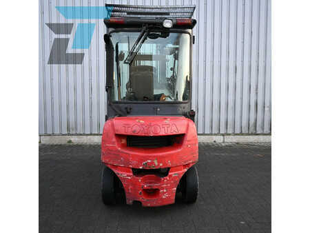 Dieseltruck 2015  Toyota 06-8FD20F Diesel heftruck (6)