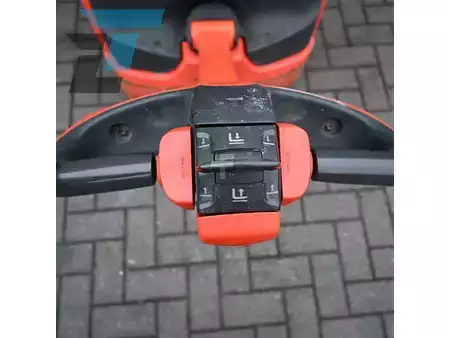 Magasemelésű béka 2020  Linde D10 Elektrische stapelaar (12)