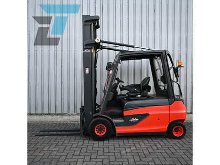 Eléctrico - 4 rodas 2018  Linde E30L-01 Elektrische Heftruck (1)