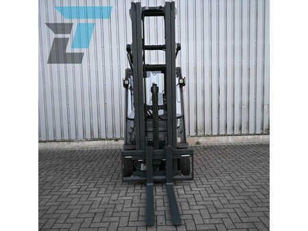 Eléctrico - 4 rodas 2018  Linde E30L-01 Elektrische Heftruck (10)