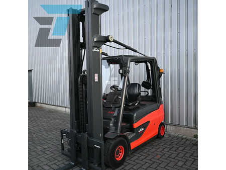 Eléctrico - 4 rodas 2018  Linde E30L-01 Elektrische Heftruck (12)