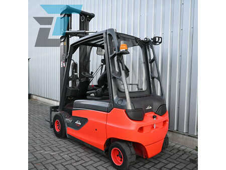 Eléctrico - 4 rodas 2018  Linde E30L-01 Elektrische Heftruck (3)