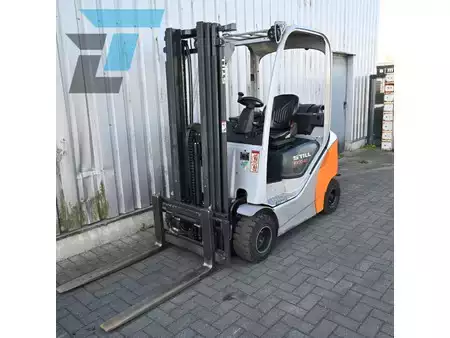 Diesel gaffeltruck 2015  Still RX 70-20 T Hybride heftruck (2)