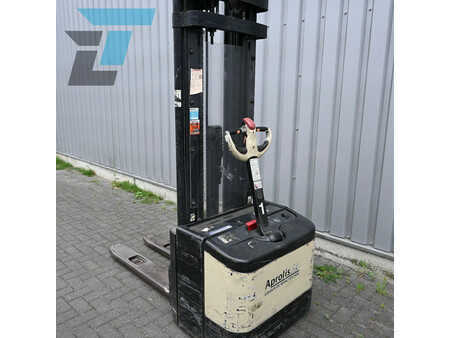 Stacker pedestre 2007  Crown Elektrische stapelaar Triplex (3)
