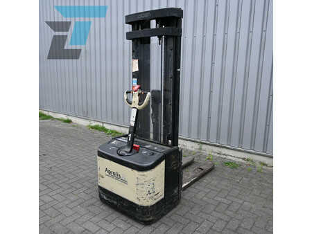 Stacker pedestre 2007  Crown Elektrische stapelaar Triplex (7)