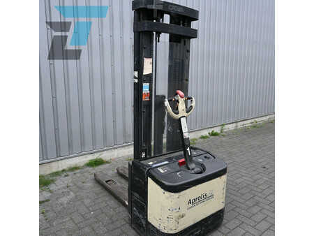Stacker pedestre 2007  Crown Elektrische stapelaar Triplex (8)