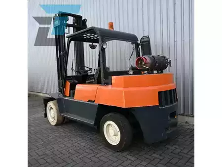 LPG Forklifts 1997  Jungheinrich TFG 80 2.400-462ZT (3)