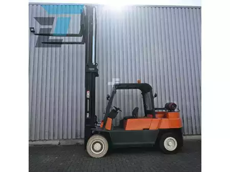 LPG Forklifts 1997  Jungheinrich TFG 80 2.400-462ZT (4)