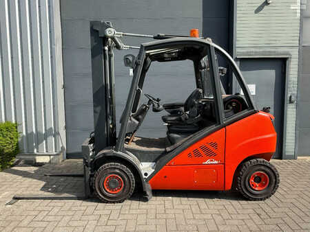Carretilla elevadora GLP 2012  Linde H25T LPG Heftruck (1)
